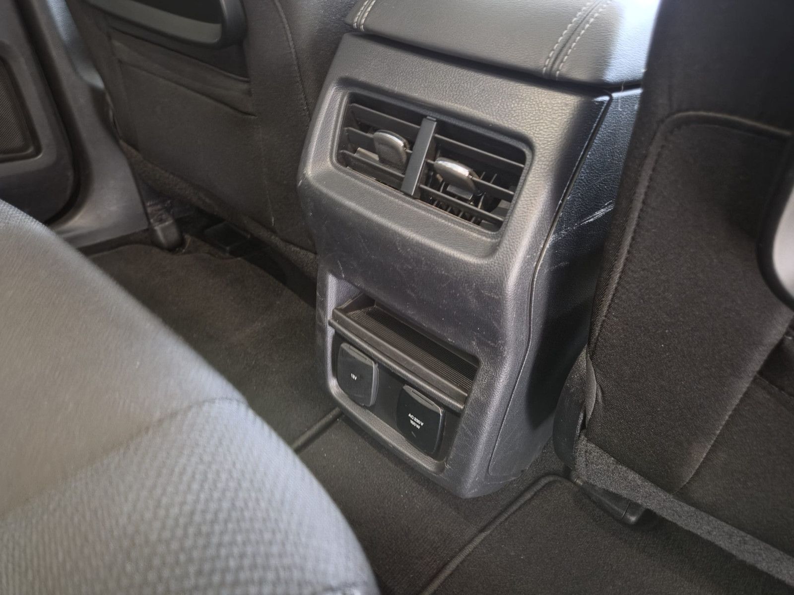 Fahrzeugabbildung Ford S-Max Titanium / 7 SITZE / SCHECKHEFT