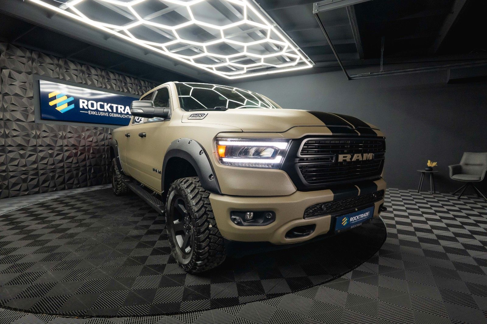 Fahrzeugabbildung Dodge RAM 5.7 V8 HEMI 4x4 PUNISHER LONGBED AxleLock