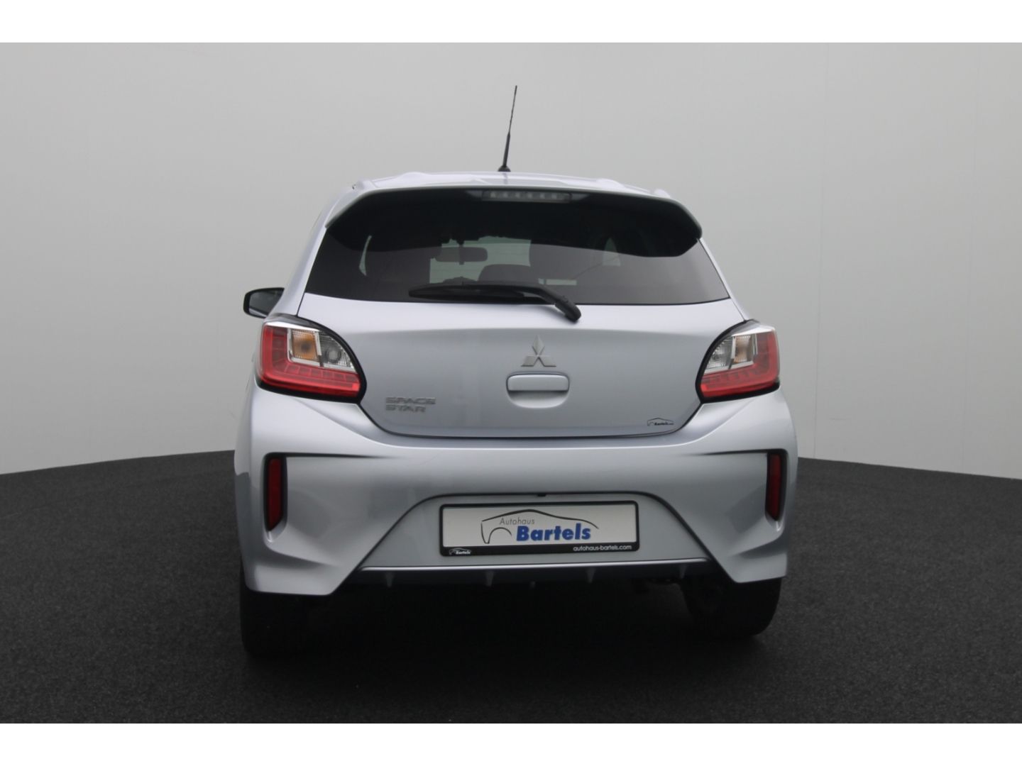 Fahrzeugabbildung Mitsubishi Space Star Select+ Garantie Klima Temp AppleCP