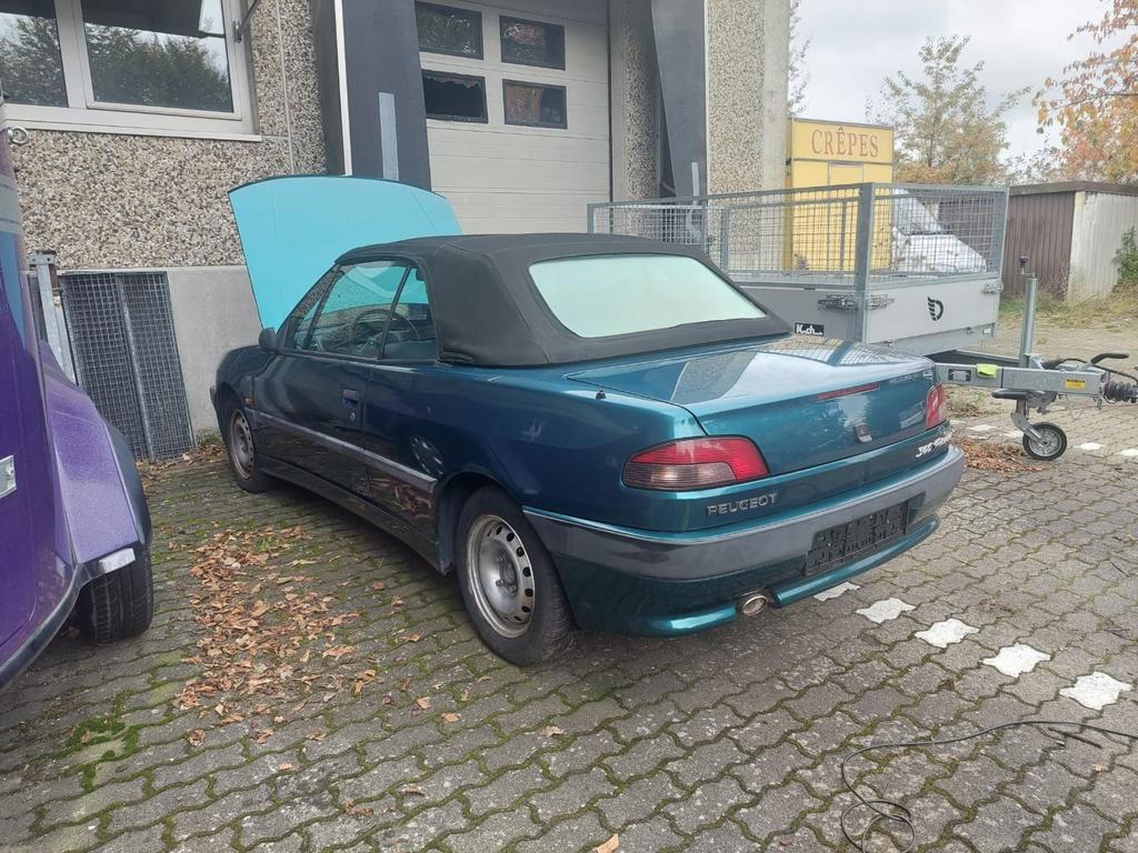 Peugeot 306