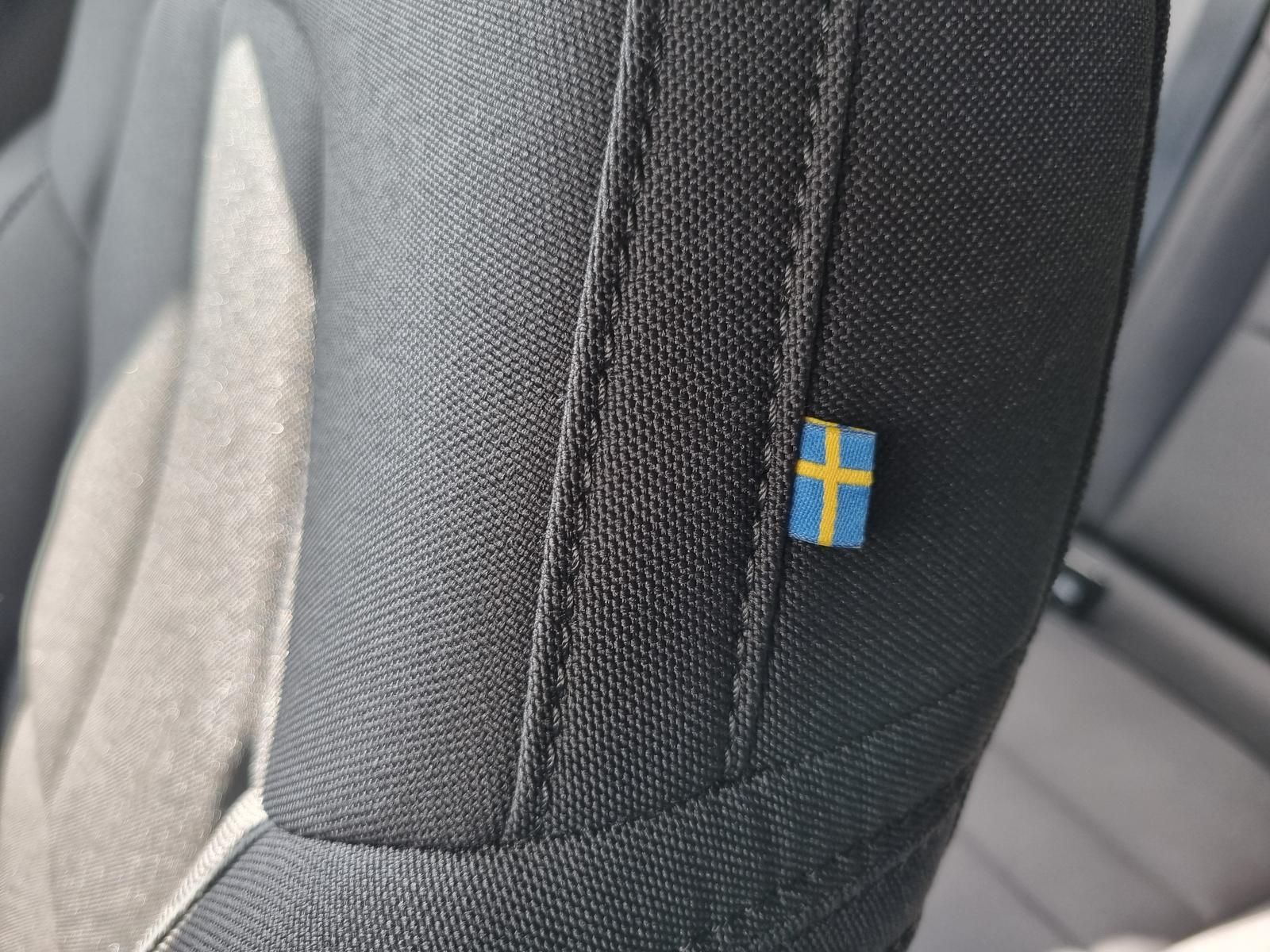 Fahrzeugabbildung Volvo XC40 Plus Recharge Pure Electric 2WD