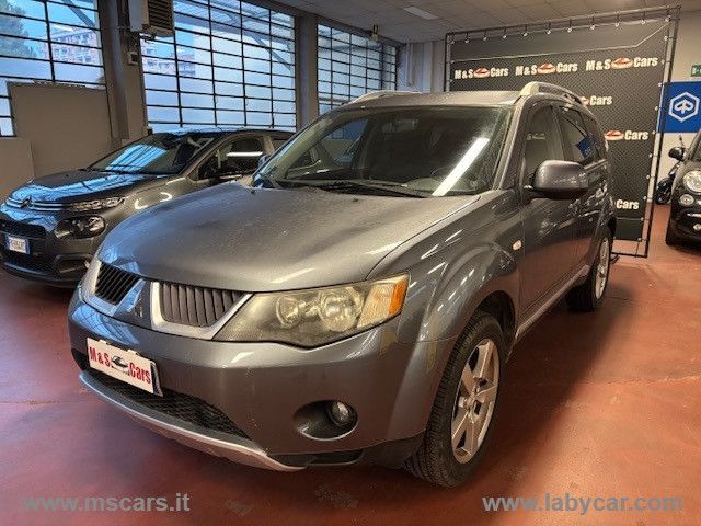 Mitsubishi MITSUBISHI Outlander 2.2 DI-D 4WD Instyle 7p.