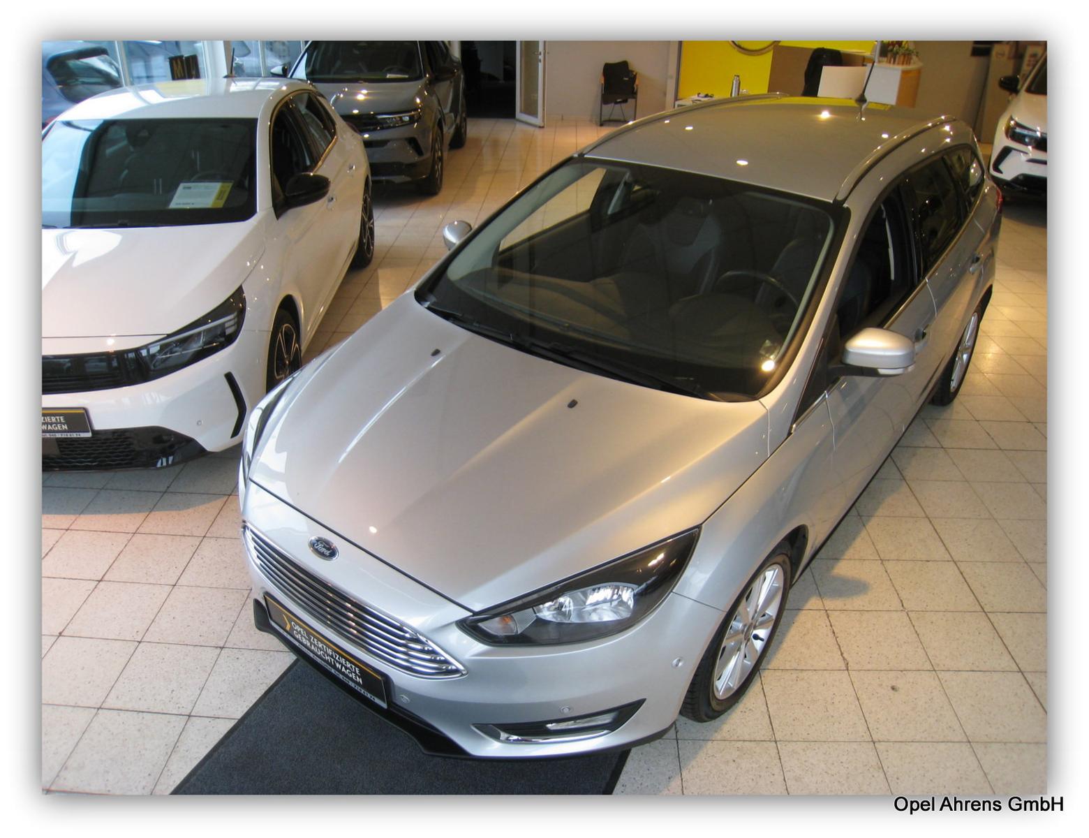 Ford Focus Turnier Titanium / abnehmb. AHK