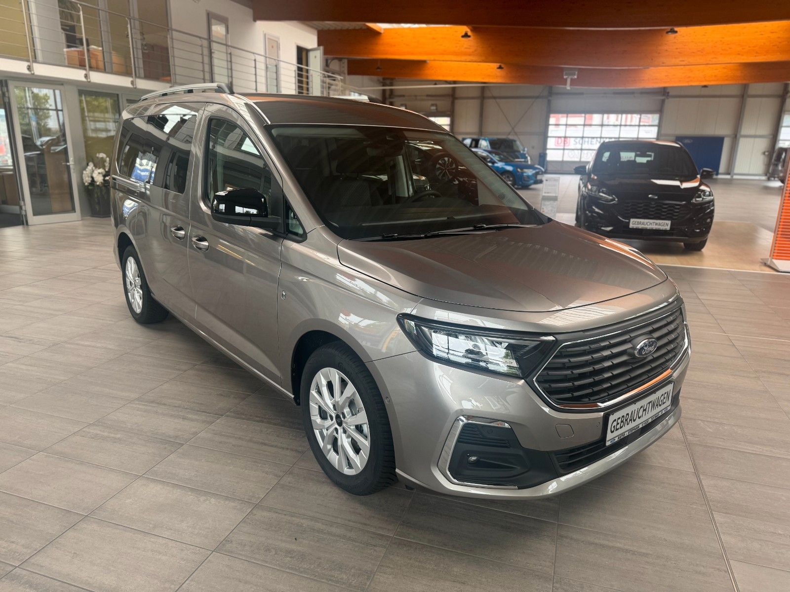 Fahrzeugabbildung Ford Grand Tourneo Connect Titanium