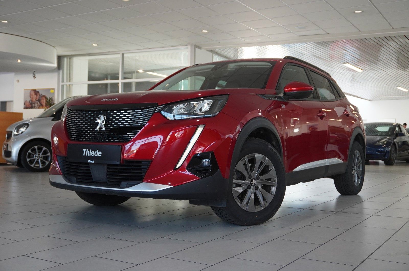 Fahrzeugabbildung Peugeot 2008 1.2T ALLURE PACK NAVI/LED/KAMERA/VIRT/3D