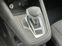 Fahrzeugabbildung Captur II R.S. Line 1.3 TCe 140 EDC Winter-Paket