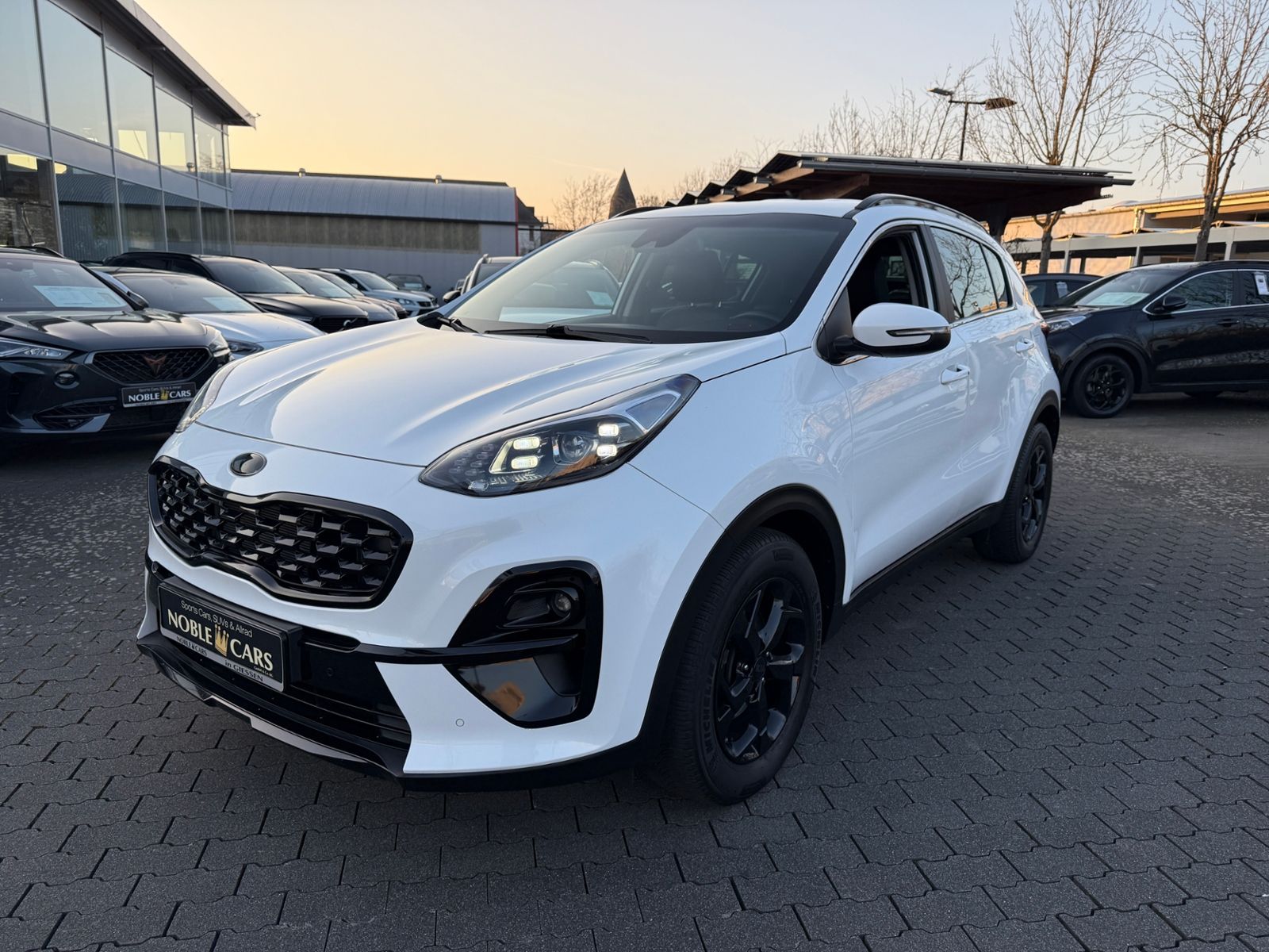 Fahrzeugabbildung Kia Sportage Black Edition KAM LED NAVI
