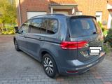 Volkswagen Touran 2.0 TDI SCR DSG ACTIVE ACTIVE - : Taxi, Von Privat