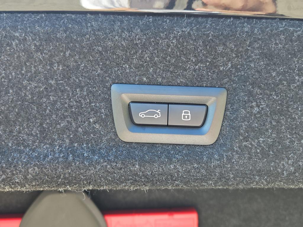 BMW M340i xDrive Lim. NAVI MEMORY KEYLESS 360° 19"