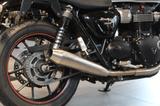 Triumph Street Twin mit C-Bow Halter - TRIUMPH STREET TWIN