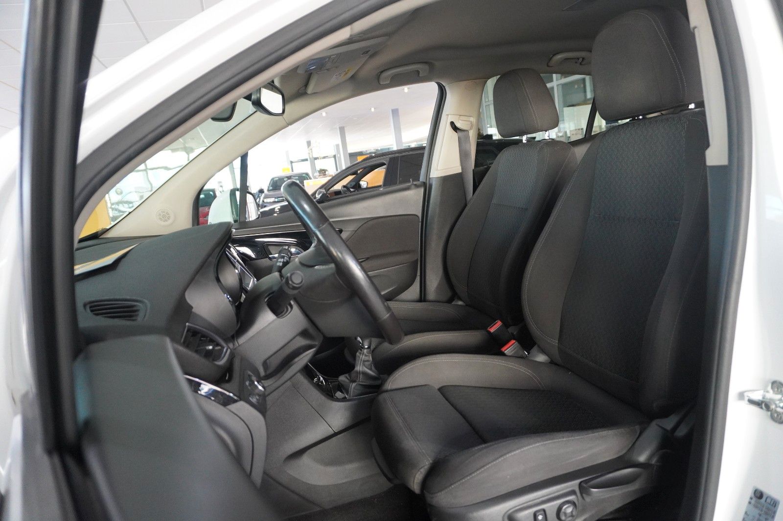 Fahrzeugabbildung Opel Mokka X 1.4 ON NAVI/LED/KAMERA/SHZ/SPORT/NEBEL