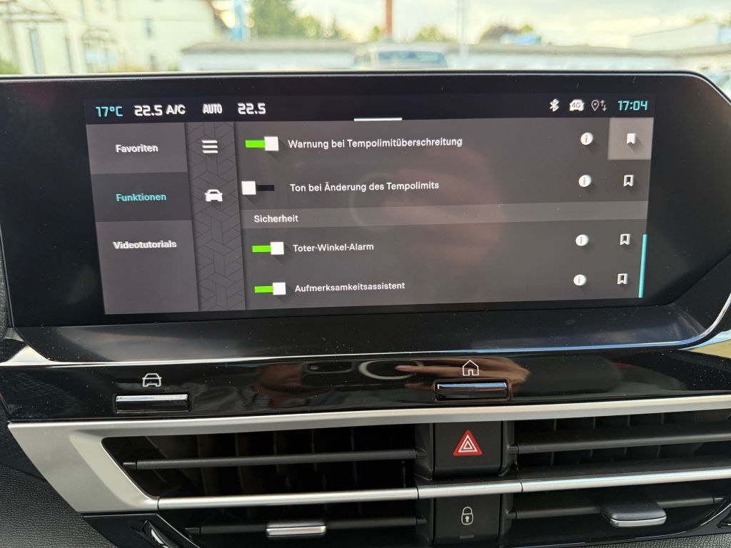 Fahrzeugabbildung Citroën C4 X Benziner 130 MAX