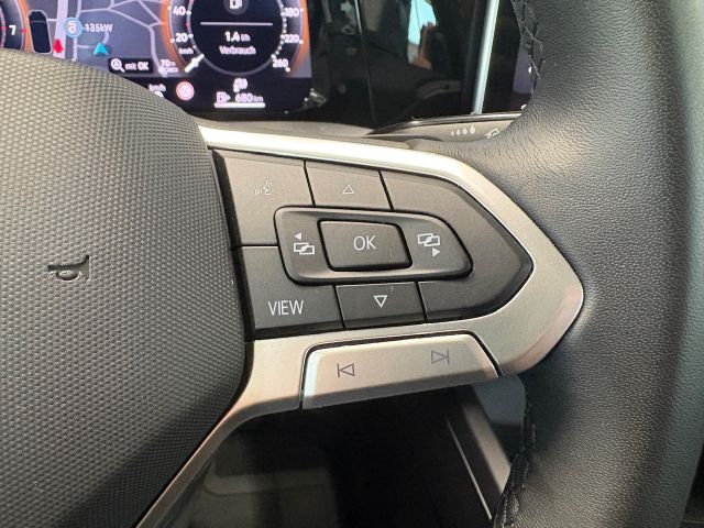 Golf VIII Variant Life 1.5 eTSI DSG LED ACC