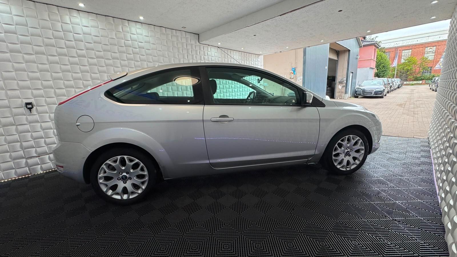 Ford Focus 1,6 Style* 98 Tkm*Klima*Tüv Neu*