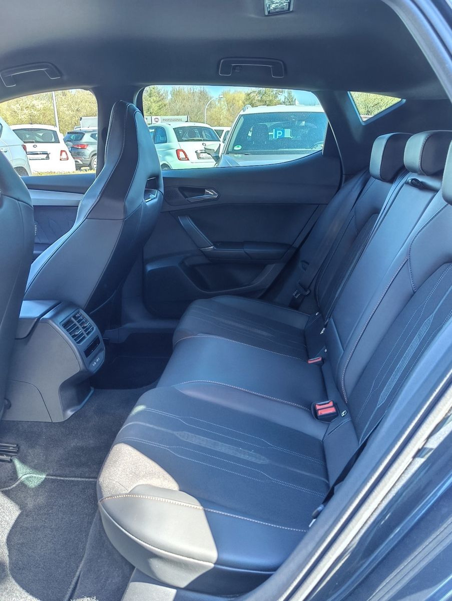 Fahrzeugabbildung CUPRA Leon 2.0 TSI (245 PS) DSG + ACC + SHZ