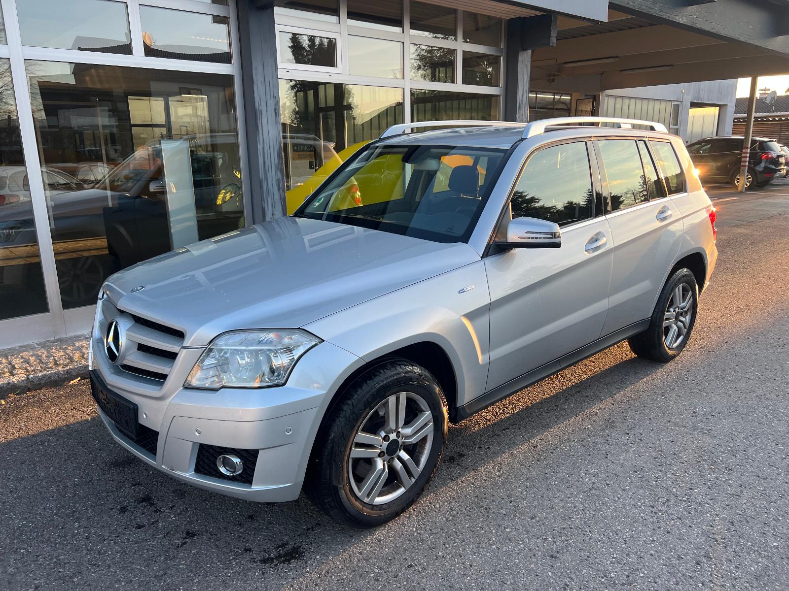 Mercedes-Benz GLK 220*4-MATIC*TEMPOMAT*COMAND*KLIMAAUTOMATIK