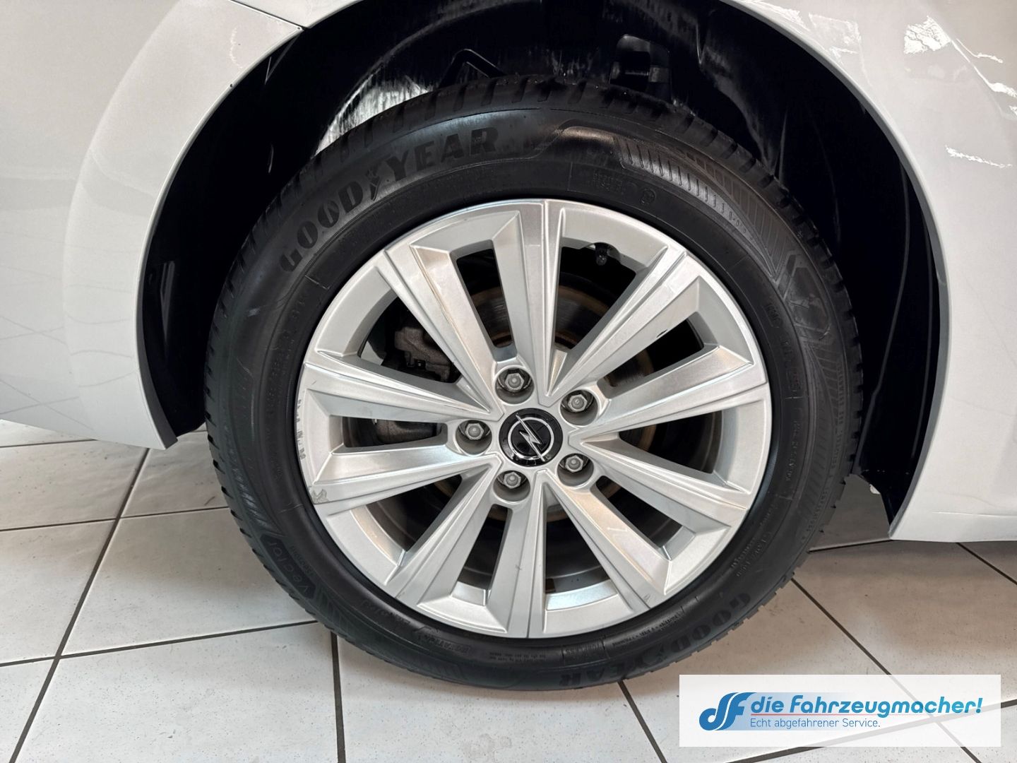 Fahrzeugabbildung Opel Astra L Sports Tourer Elegance 1.5 D EU6e Navi L