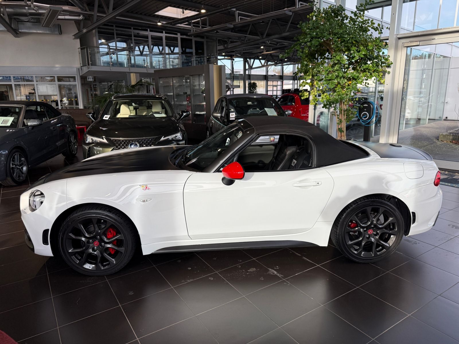Fahrzeugabbildung Abarth 124 Spider BOSE LED LEDER ALU