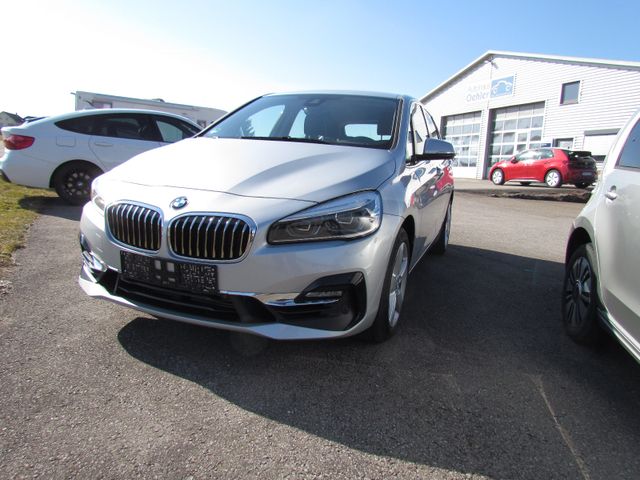 BMW 220i Active Tourer Luxury Line nur 17800km