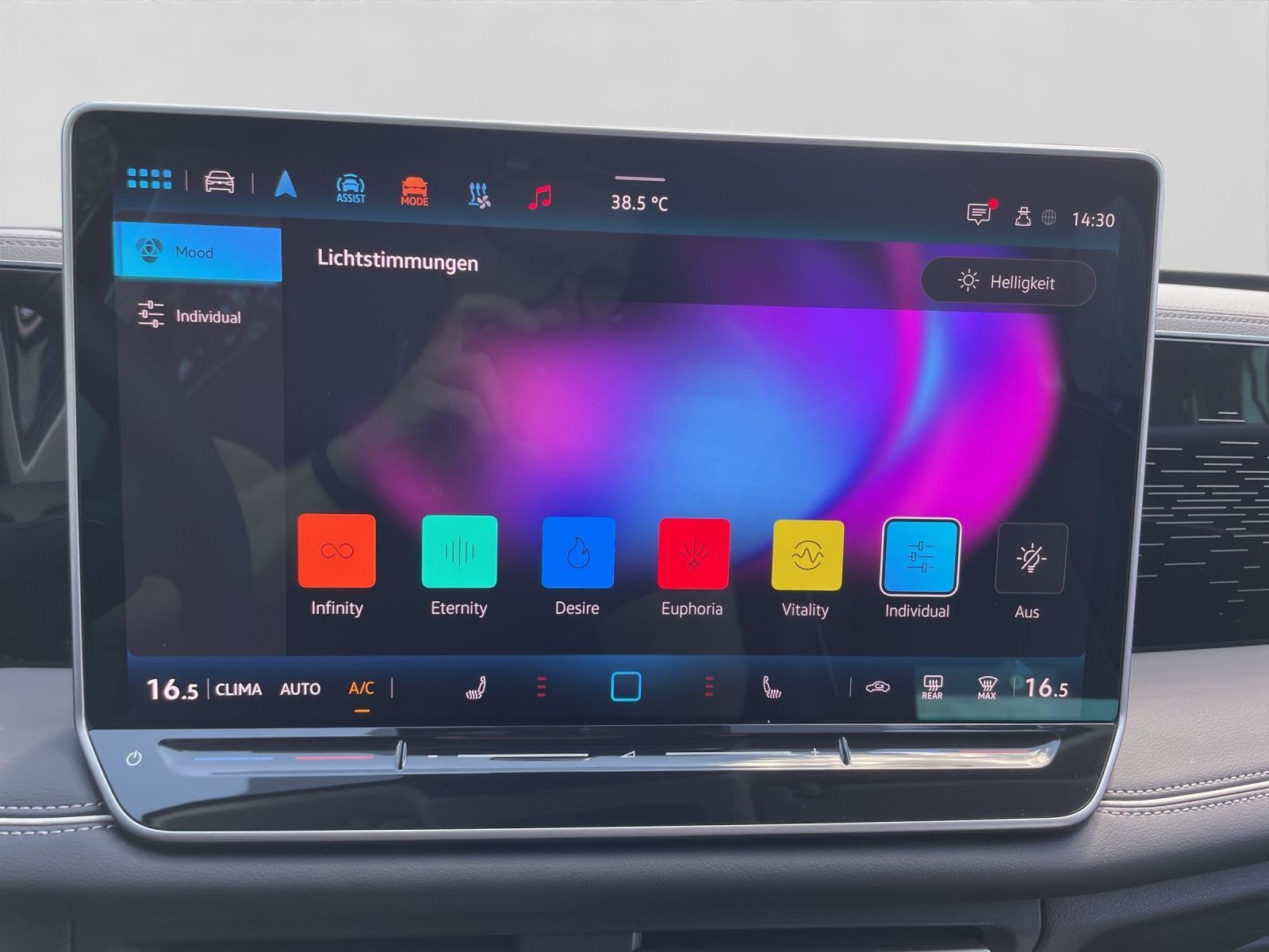 Volkswagen Tiguan - Bild 17
