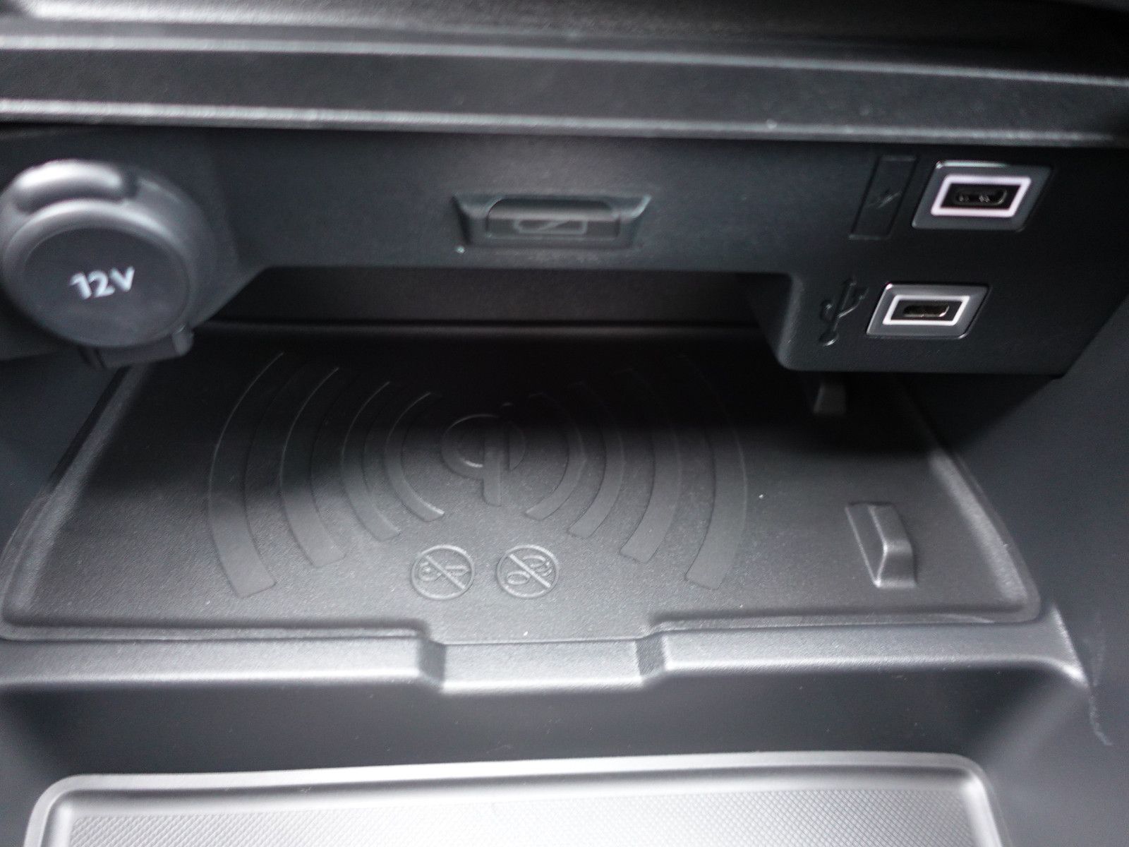 Fahrzeugabbildung Opel Astra Edition 1.2T,Navi,Kamera,Sitzhzg,AGR,LED