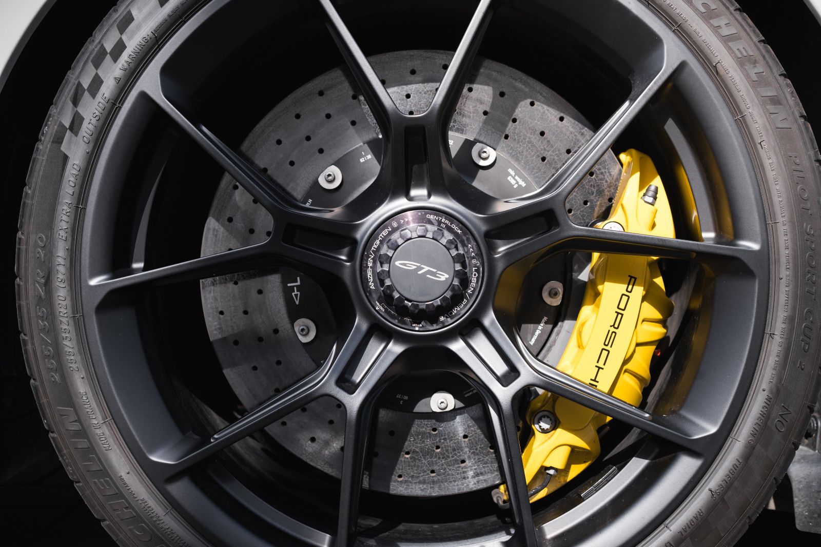 Fahrzeugabbildung Porsche 992/911 GT3 -PCCB-Lift-Clubsport-BOSE-LED