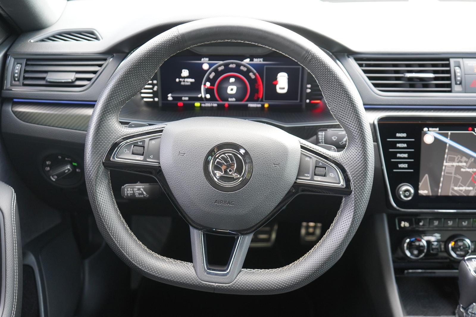 Skoda Superb Combi 2.0TSI Sportline DSG LED Panorama