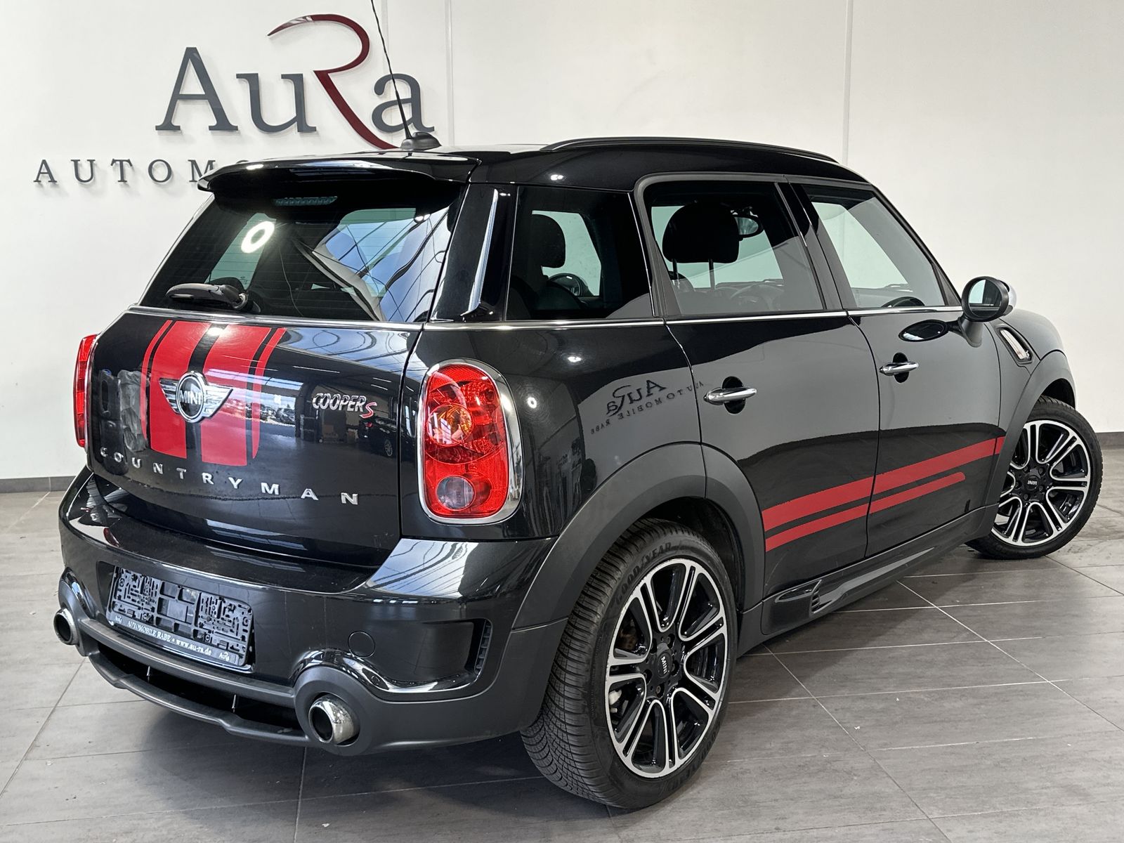 Fahrzeugabbildung MINI Cooper S Countryman JCW NAV+GLASDACH+BLUETOOTH