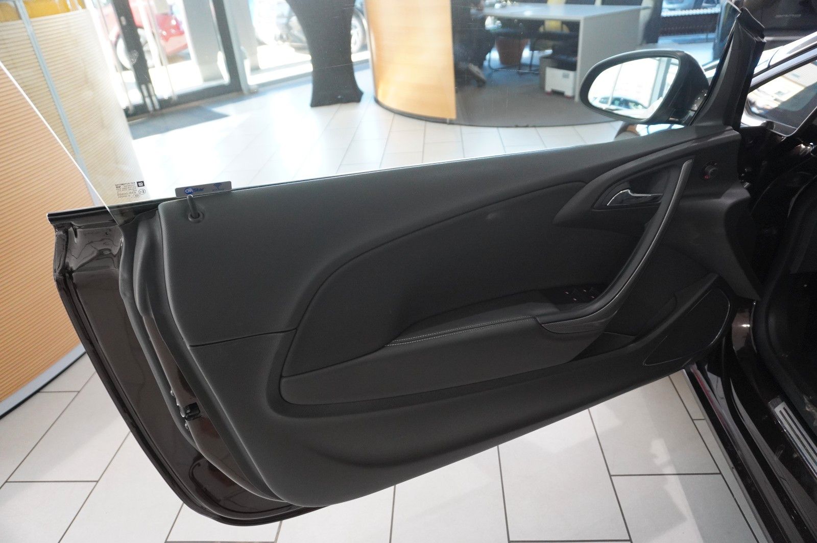 Fahrzeugabbildung Opel Cascada 1.4T EDITION SPORT/SHZ/TEMP/USB/BI-COLOR