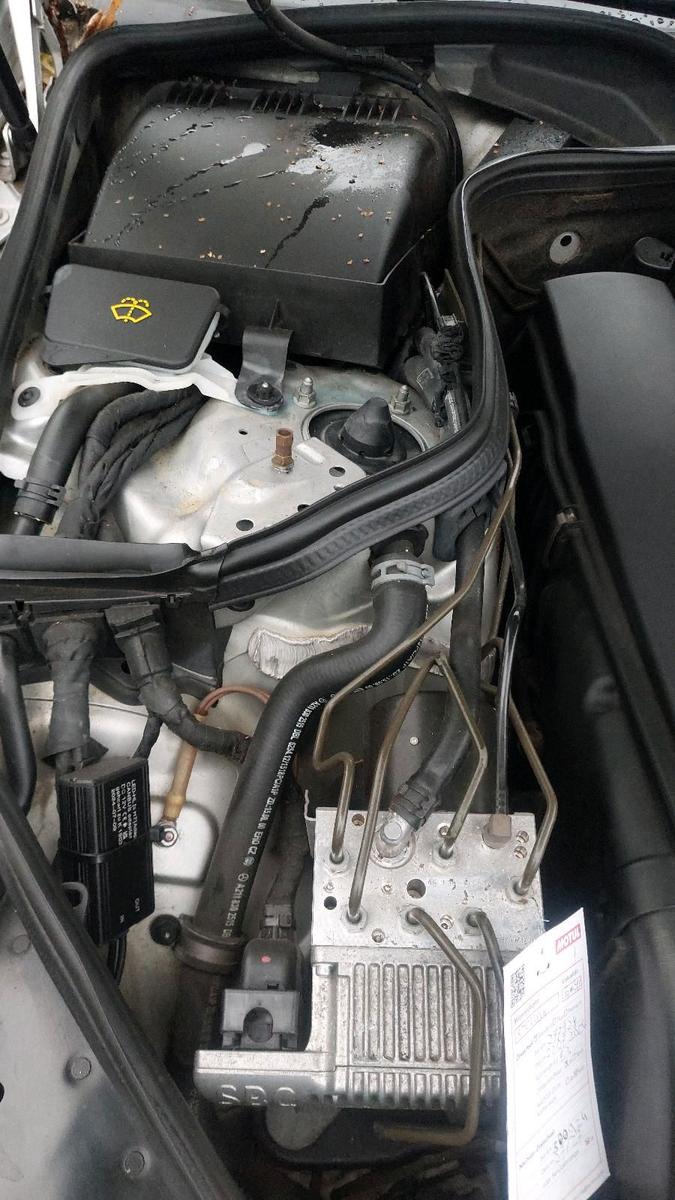 Mercedes-Benz E320 2004 — photo 14