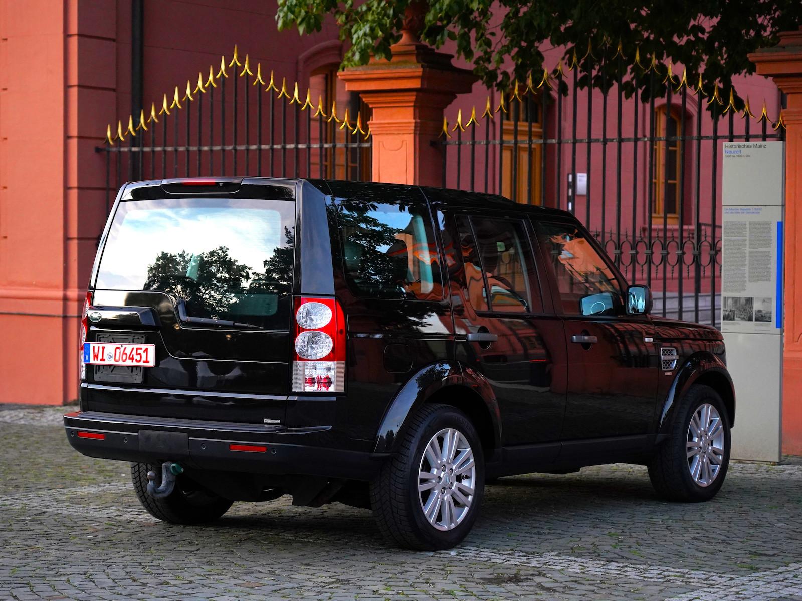 Land Rover Discovery 4 3.0 TDV6 Facelift | 245 ch | BVA | Suspension pneumatique | Caméra de recul | Cuir électrique chauffant | Attelage amovible 3 500 kg | Bi-xénon