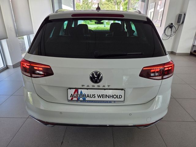 Passat Variant Elegance 2.0 TDI DSG LED NAV APP