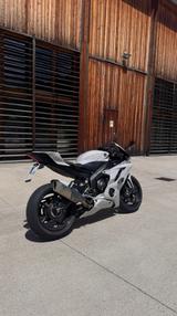 Yamaha YZF-R6 RJ27 inkl. Akra, Gilles, Kzh, Lithium  - YAMAHA MÜNCHEN
