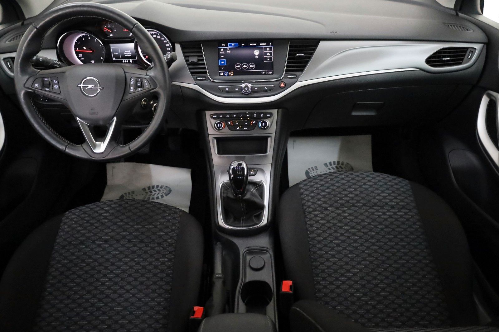 Fahrzeugabbildung Opel Astra K Lim. 5-trg. SH,PDC,Allwetterreifen