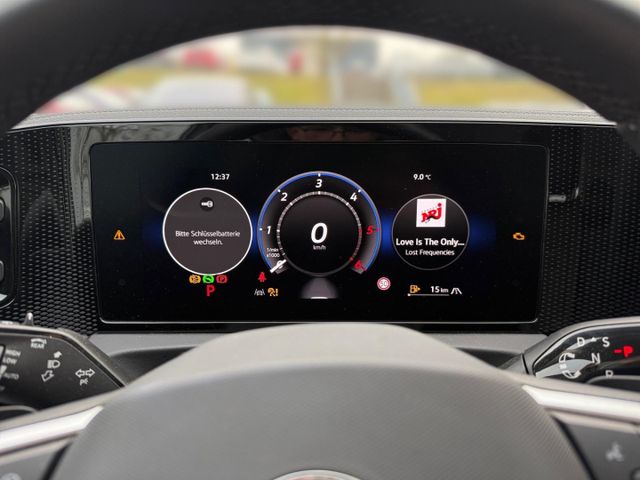 Tiguan Life 2.0 TDI AHK-klappbar Navi CarPlay