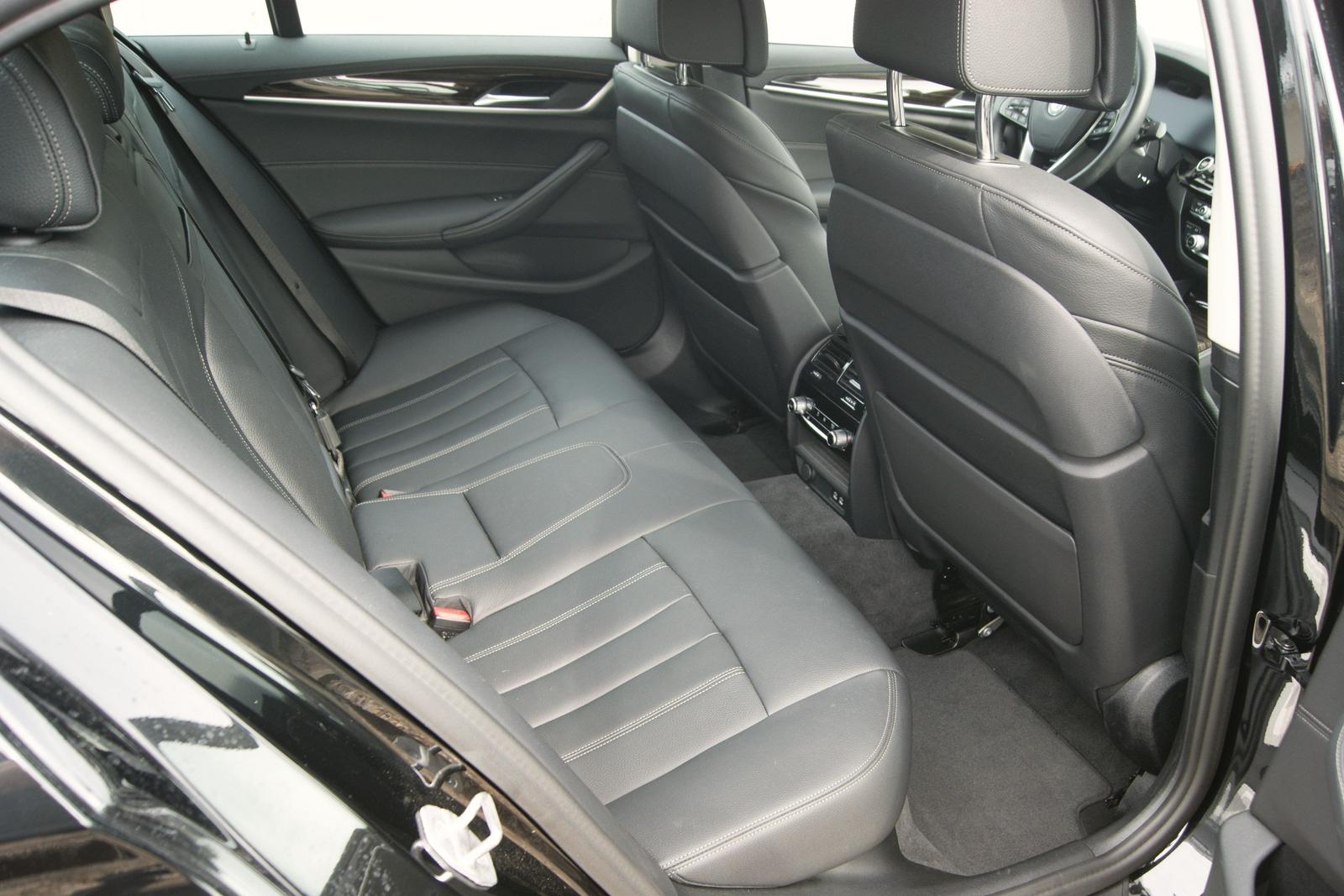 BMW 530d AUT*LUXURY-LINE*LASER*HUD*GSD*ACC*HIFI*