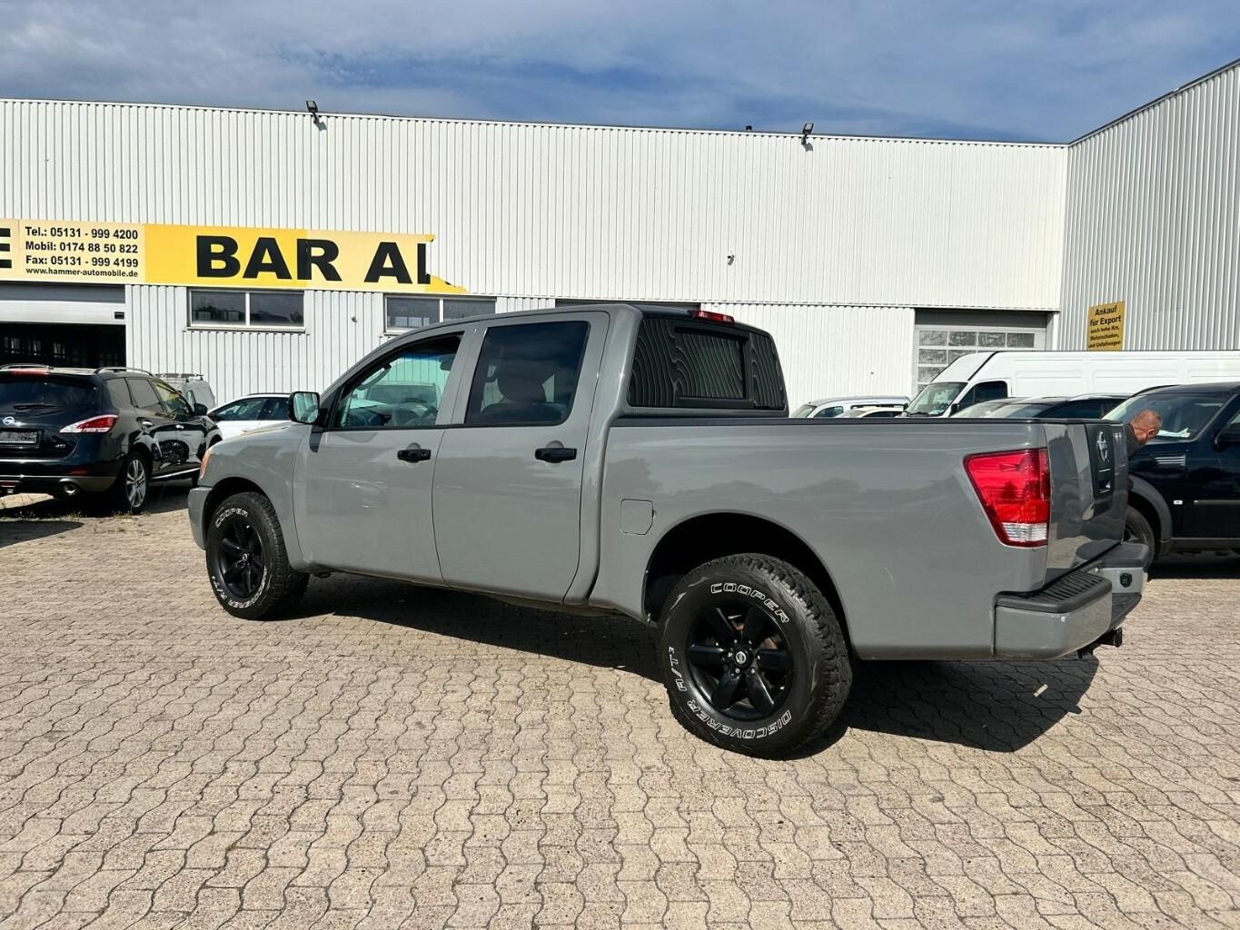 Nissan Titan 2011 — photo 7