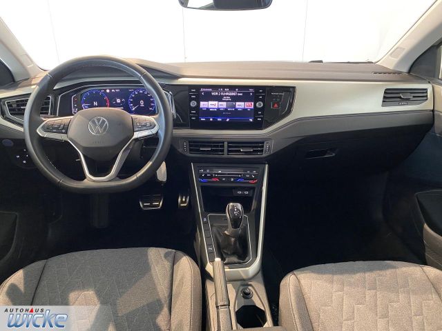 Polo 1.0 TSI DSG Move NAVI KLIMA PANO PDC LED