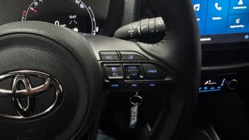 Fahrzeugverkauf 17 Toyota Aygo X Automatik LED Kamera SH