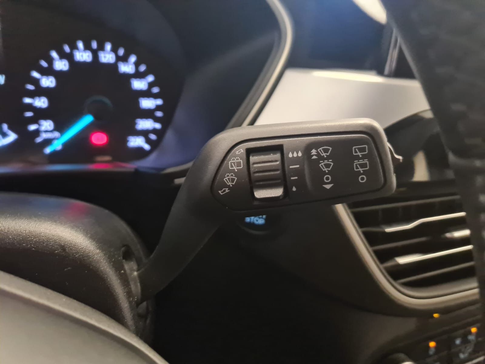 Fahrzeugabbildung Ford Kuga Cool & Connect / LED / 1. HAND