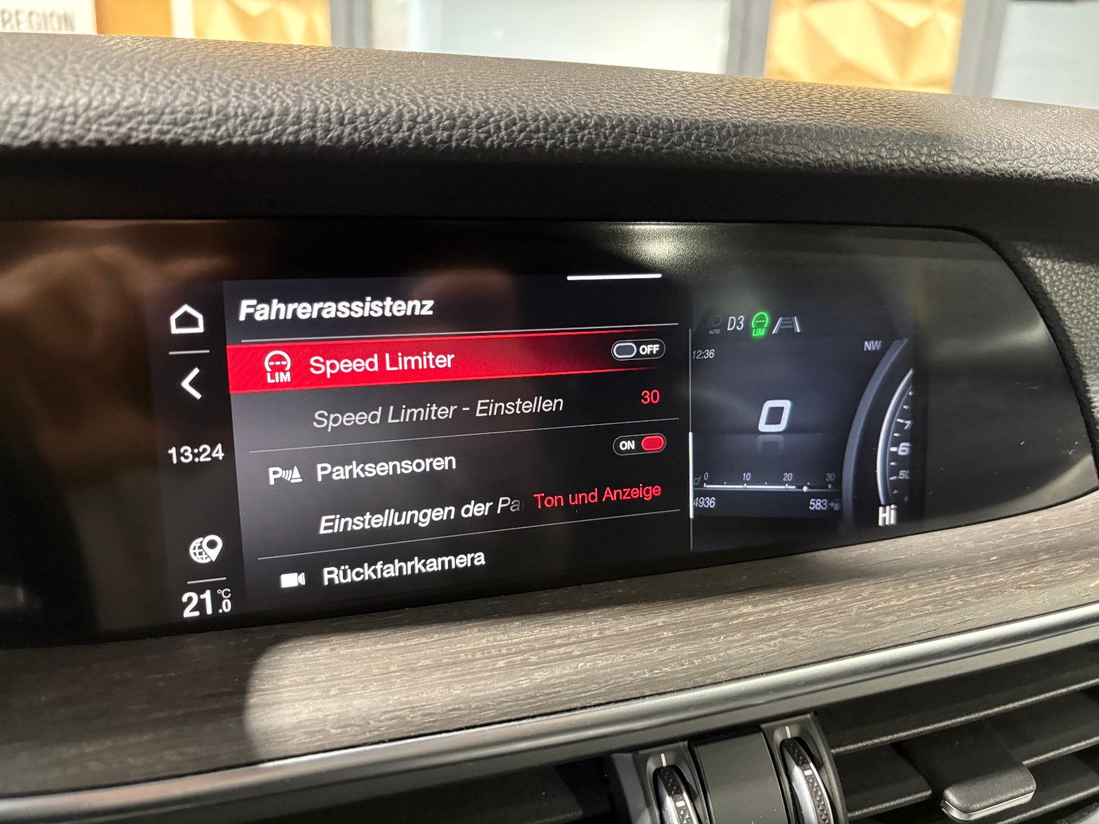 Fahrzeugabbildung Alfa Romeo Stelvio Ti Q4/MEMORY/ACC/NAVI/KAMERA/SHZ/KLIMA