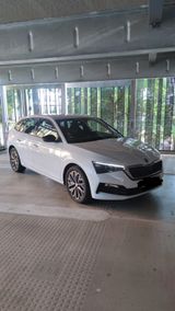 Skoda Scala 1.5 TSI DSG Sportline 8 Fach Service Neu - Skoda Scala: Automatik
