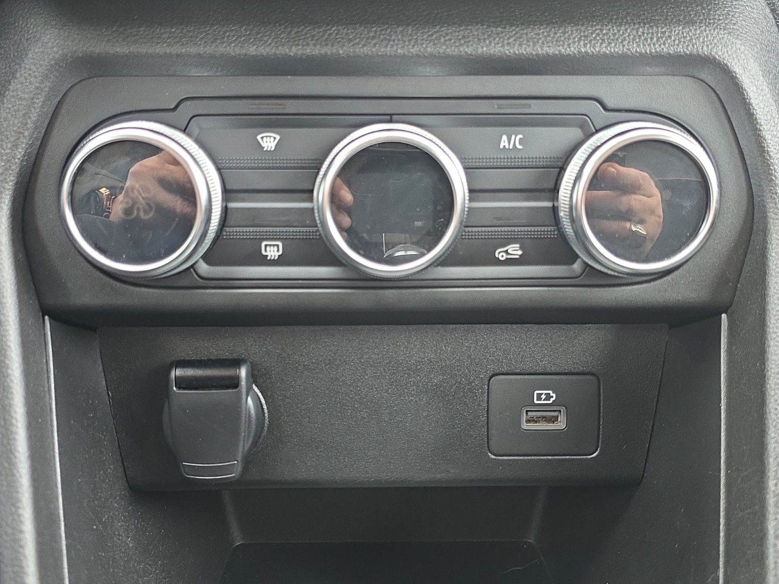 Fahrzeugabbildung Dacia Sandero III Stepway Comfort Aus 1.Hand Top