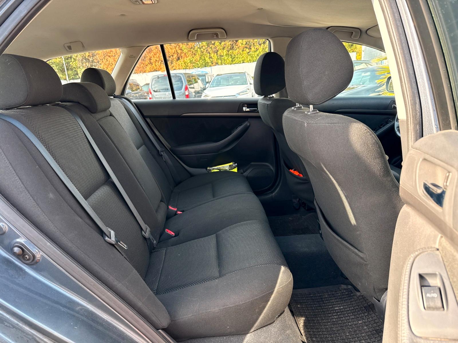 Toyota Avensis 2006 — photo 15