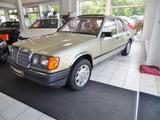 Mercedes-Benz E 230/Schiebedach/H-Gutachten/Leder/ZV/Bestzust. - Mercedes-Benz E 230 Gebrauchtwagen