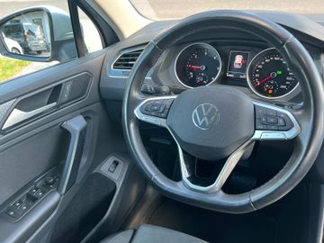 Volkswagen Tiguan - 9