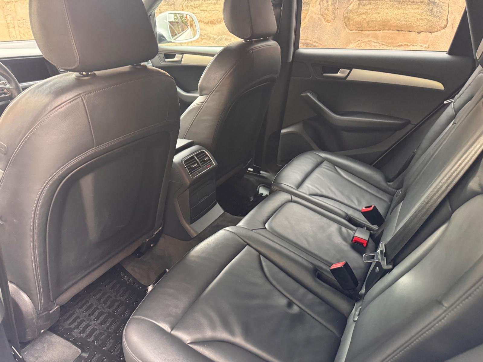 AUDI Q5 3.0 TDI QUATTRO S-LINE 2TE HAND | 239 ch | BVA | HAYON ÉLECTRIQUE | PACK SPORT | VOLANT EN CUIR