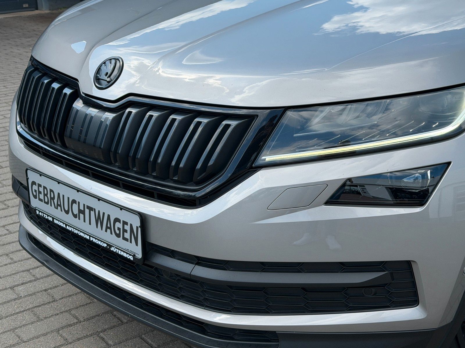 Fahrzeugabbildung SKODA Kodiaq 2.0 TSI Style *Pano*Standhzg*7Si*ACC*AHK*