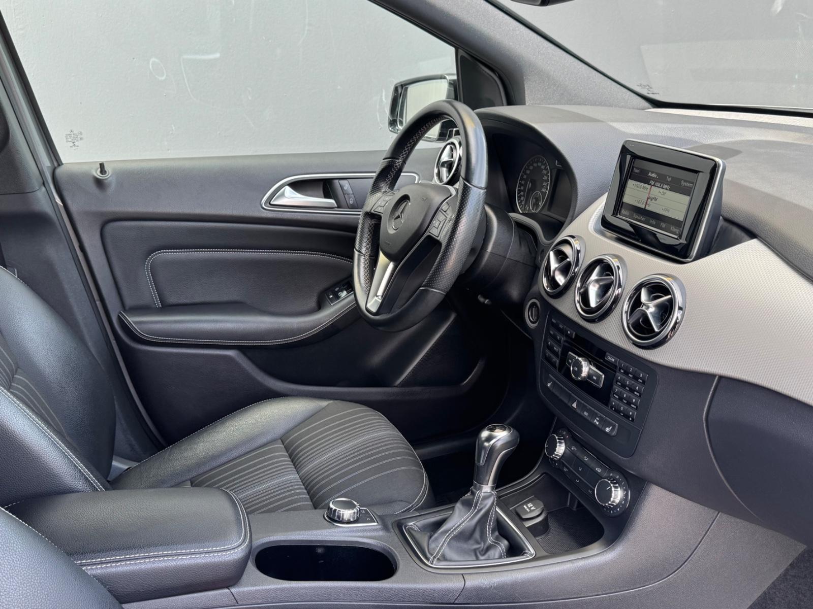 Mercedes-Benz B 180 Sport 2.Hand/SHZ/MFL/NAVI/Garantie