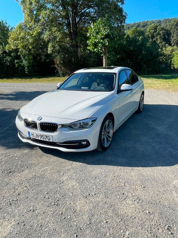 Image of BMW 320